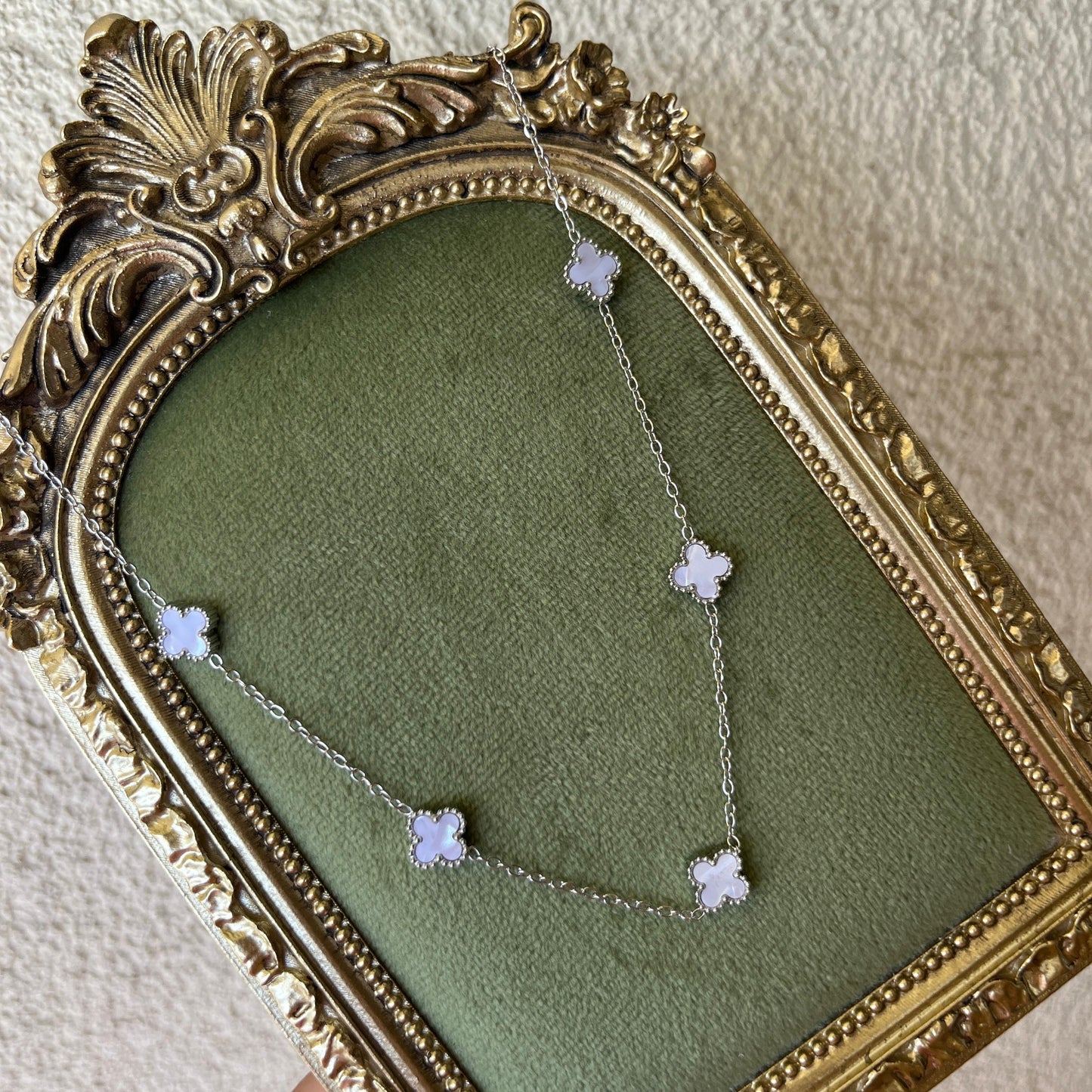 Silver Yonca Kolye