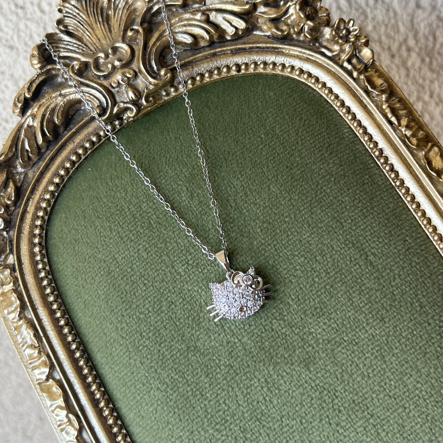Silver Hello Kitty Kolye