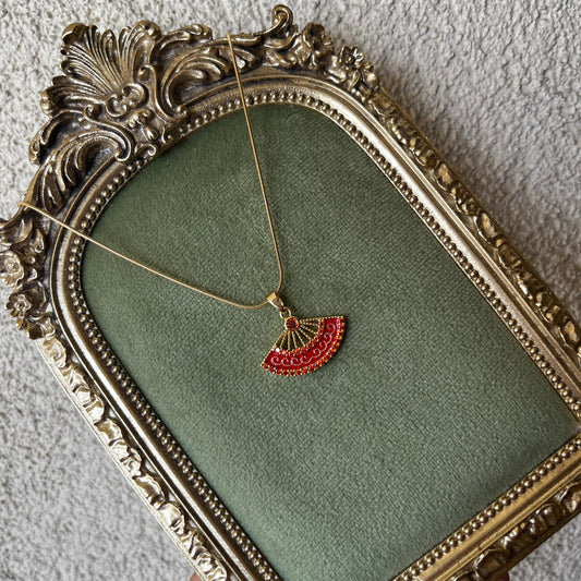 Kırmızı Gold Yelpaze Kolye
