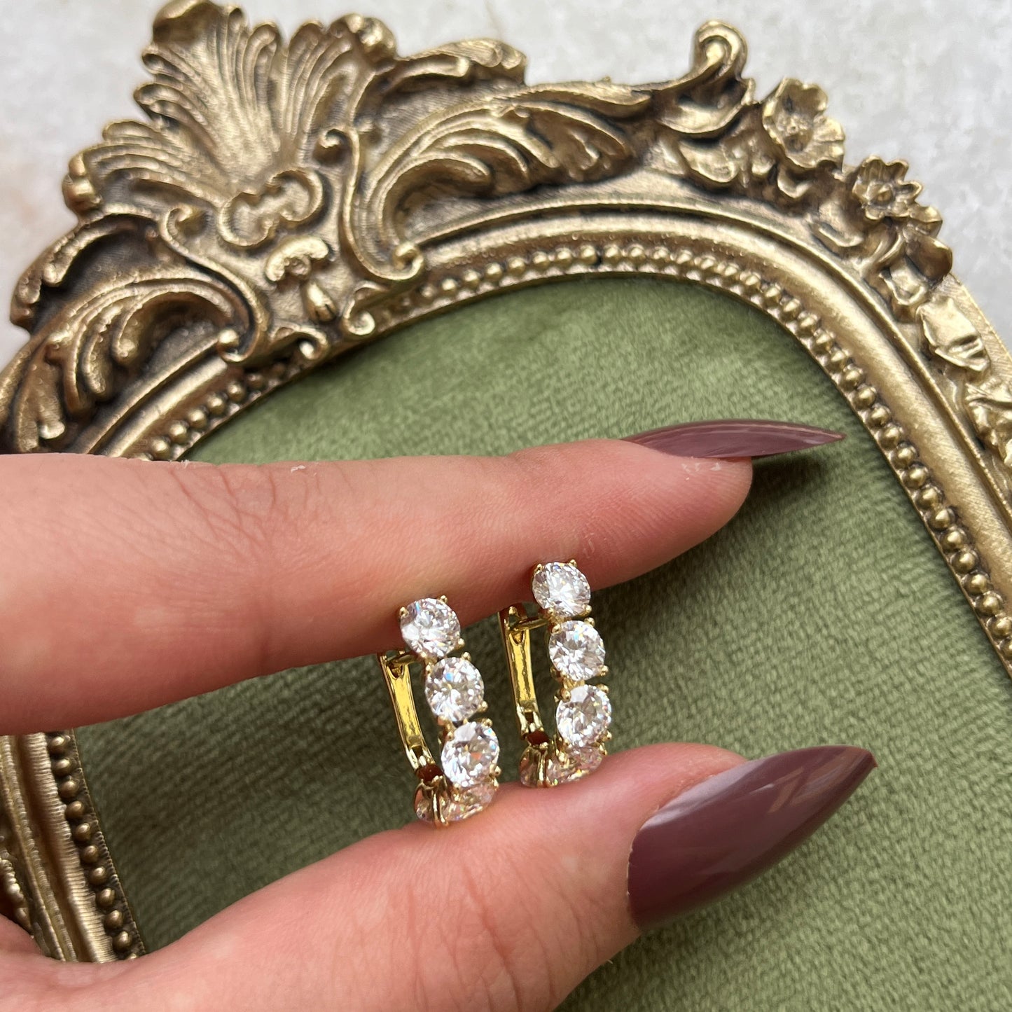 Xuping Taşlı Küpe