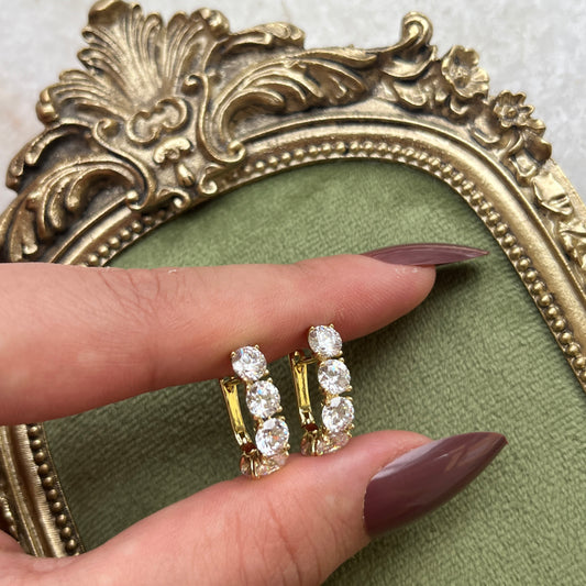 Xuping Taşlı Küpe