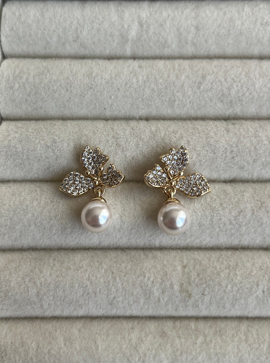 Pearly Küpe